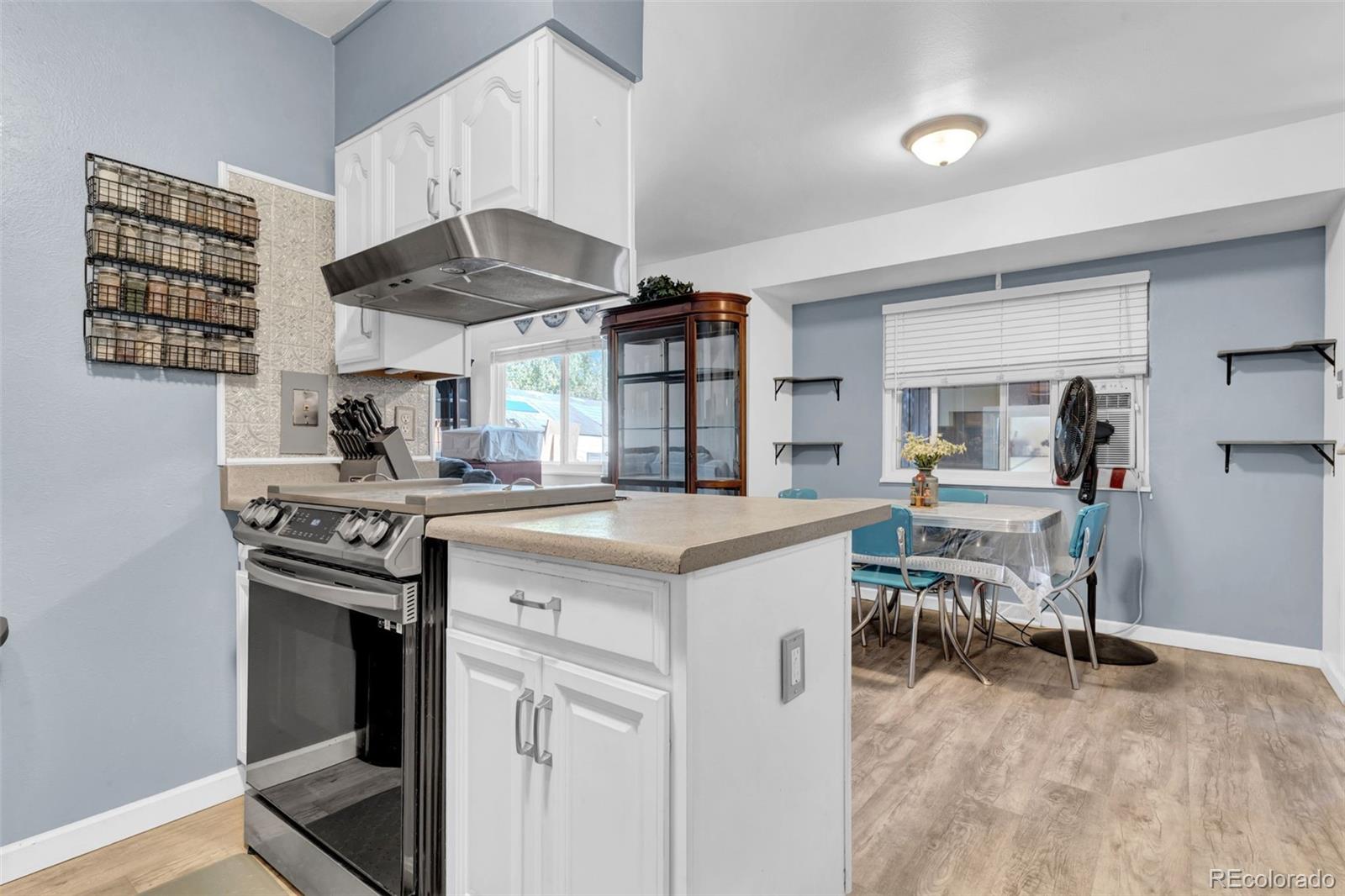 2540 S Deframe Street