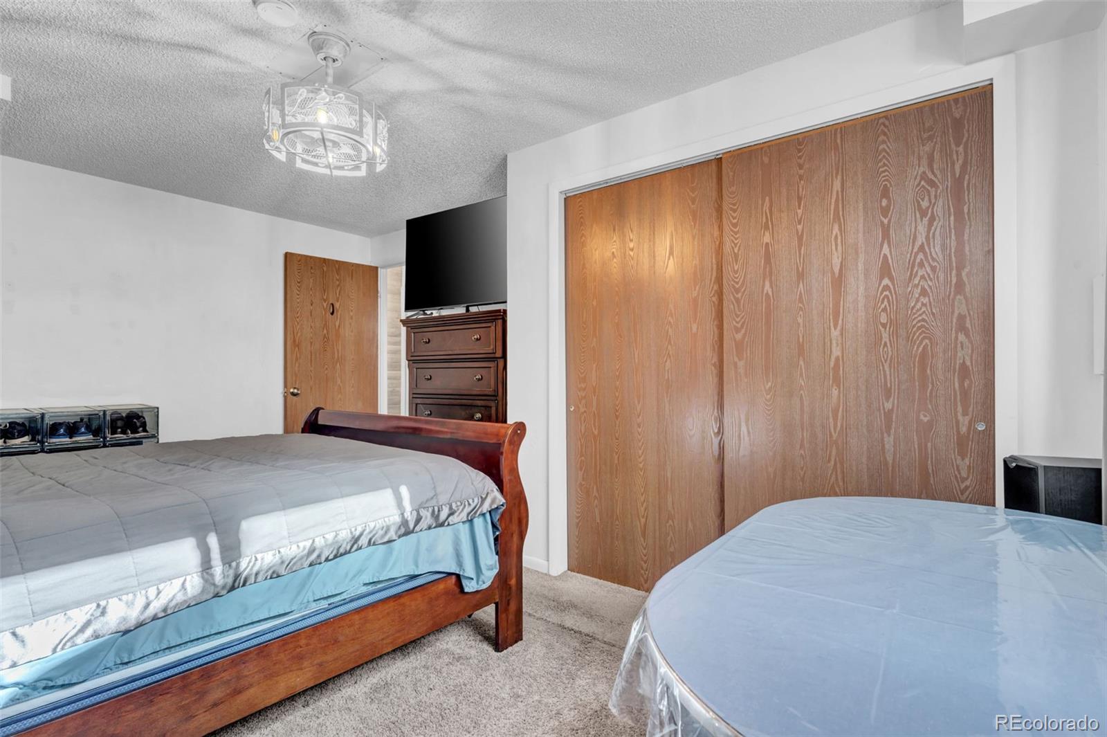 2540 S Deframe Street