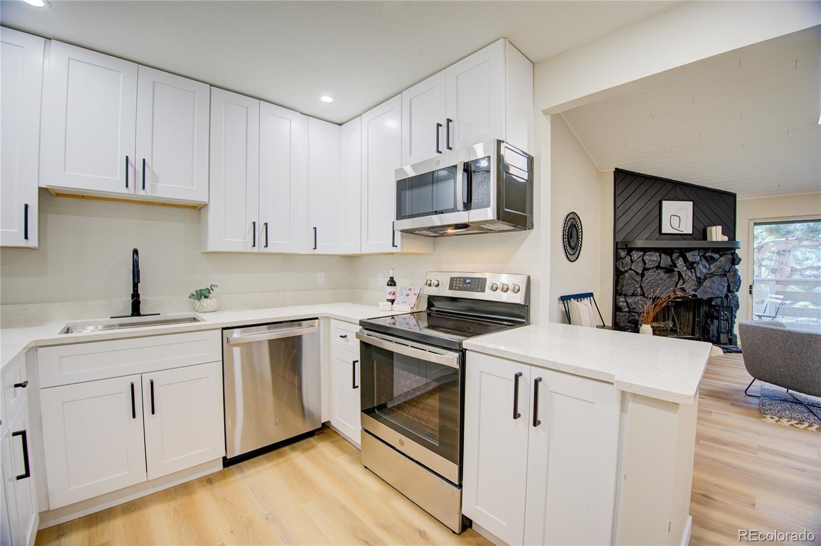 3338 S Ammons Street Unit: 11-203