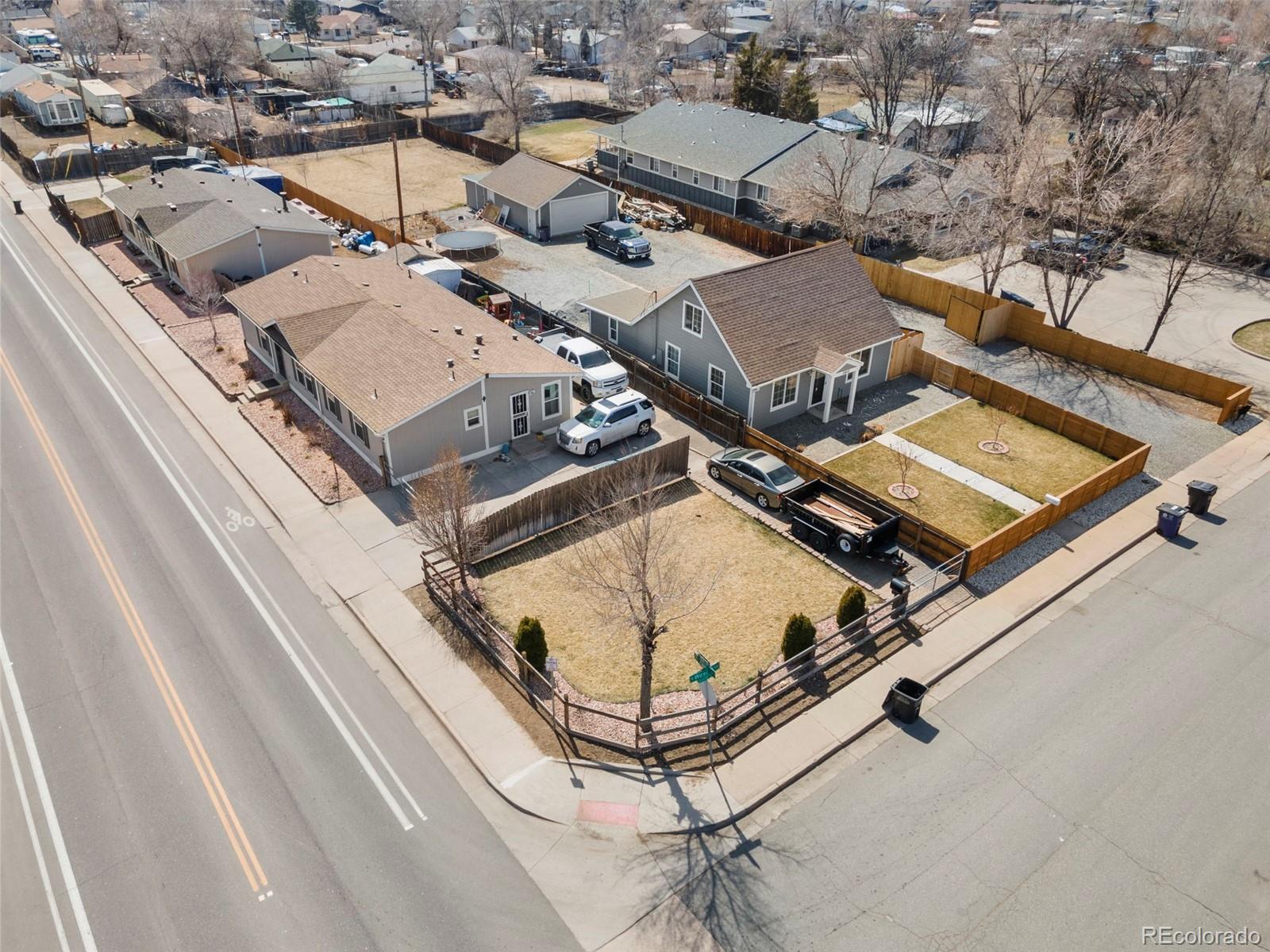 2400 W Wesley Avenue