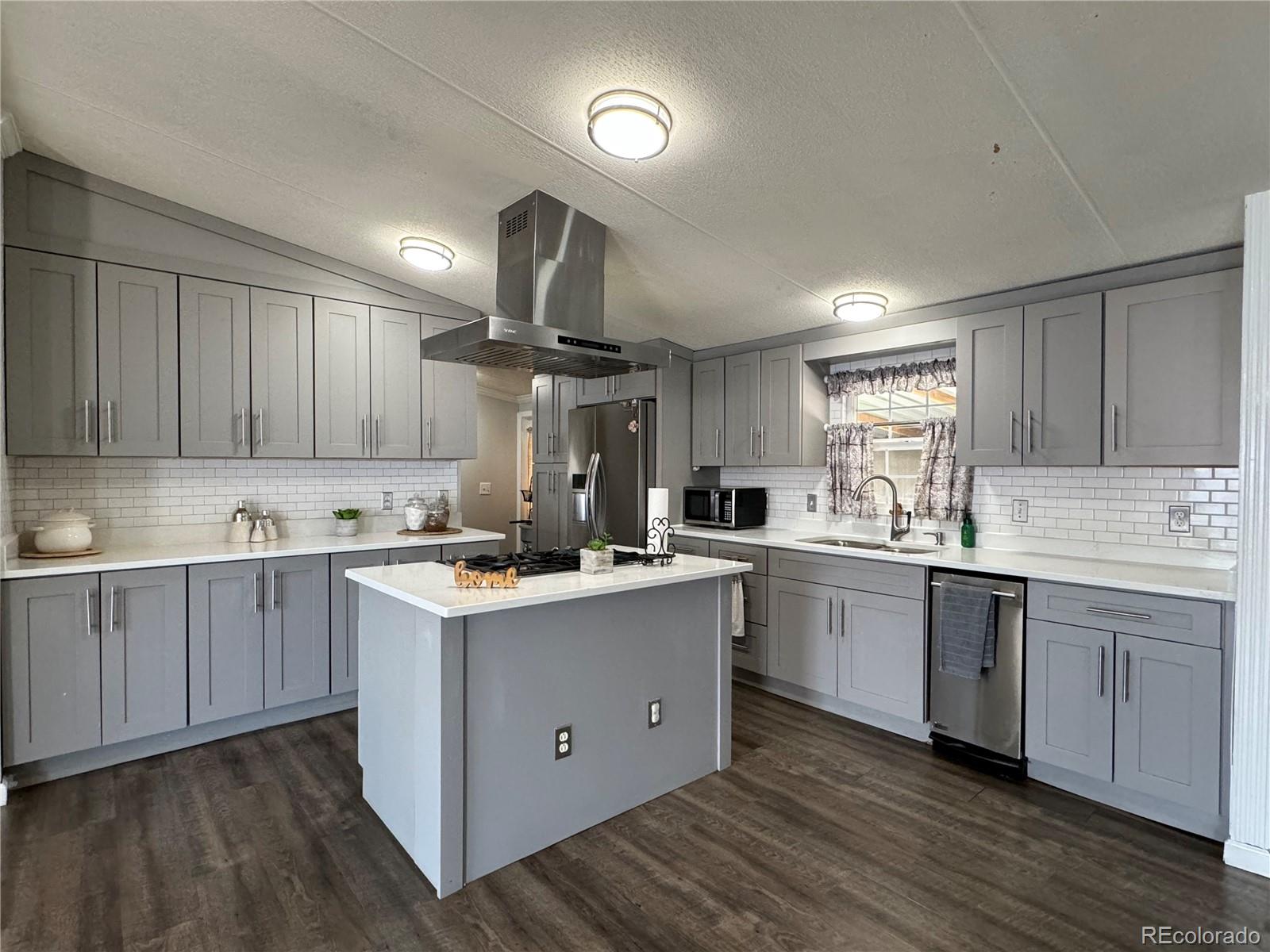 1921 Quintero Street