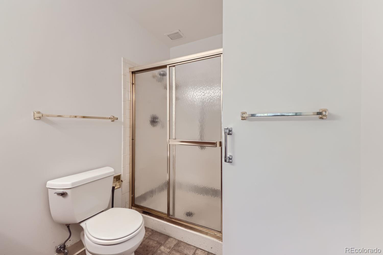 580 S Clinton Street Unit: 7D