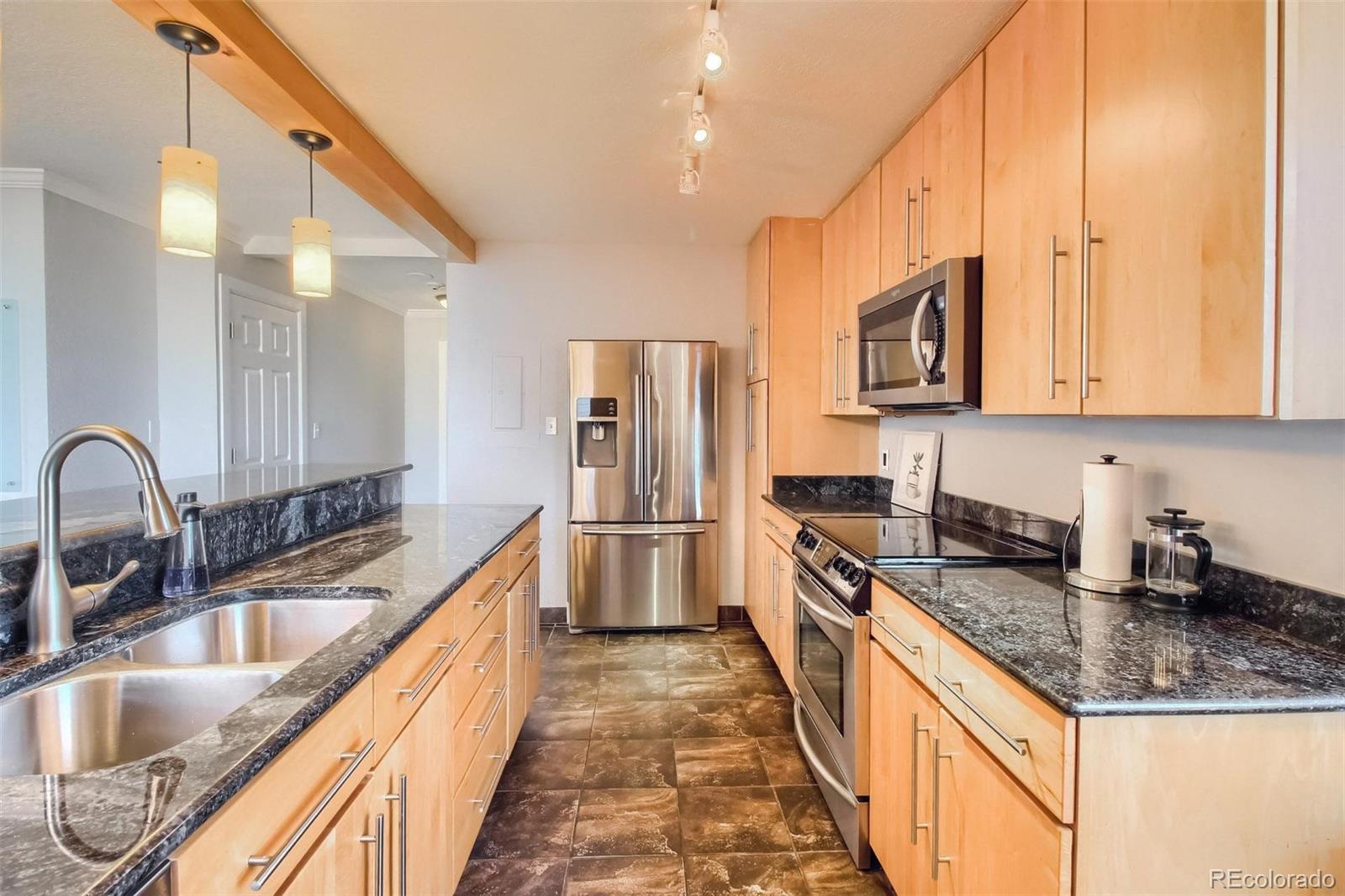 1625 Larimer Street Unit: 2505
