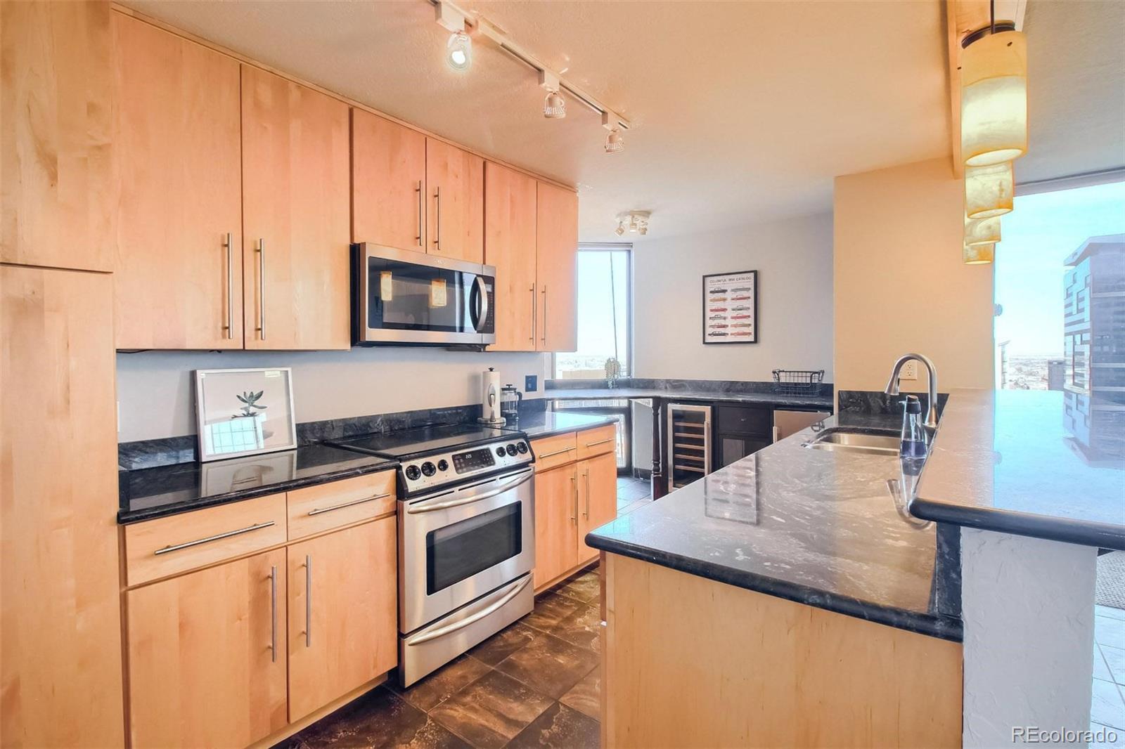 1625 Larimer Street Unit: 2505
