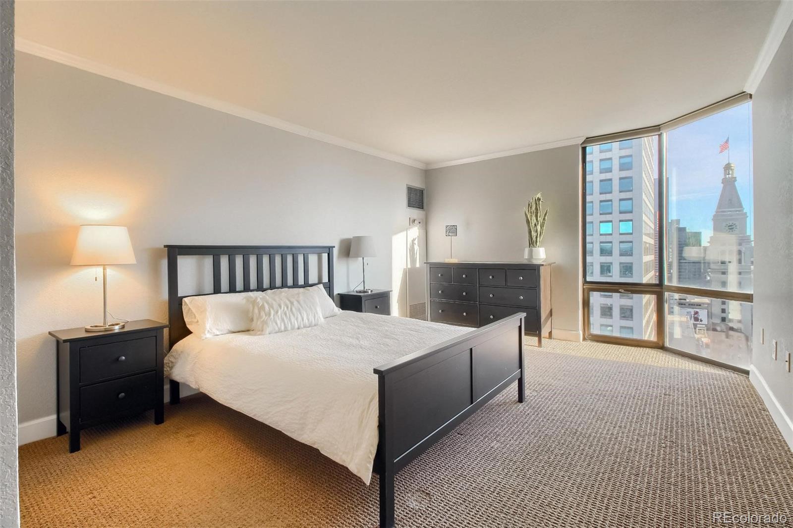 1625 Larimer Street Unit: 2505