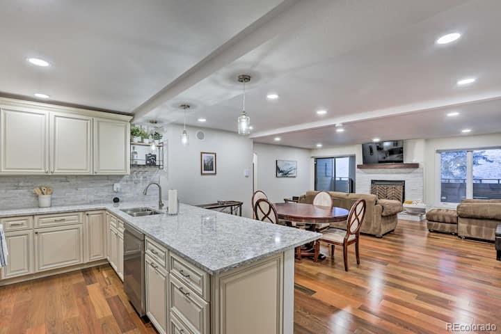 23538 Pondview Place Unit: B