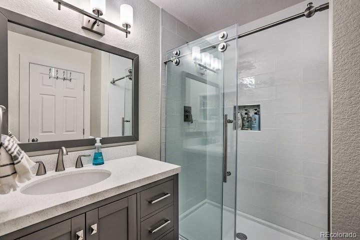 23538 Pondview Place Unit: B