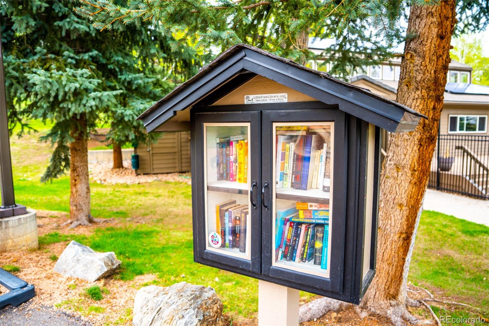 23538 Pondview Place Unit: B