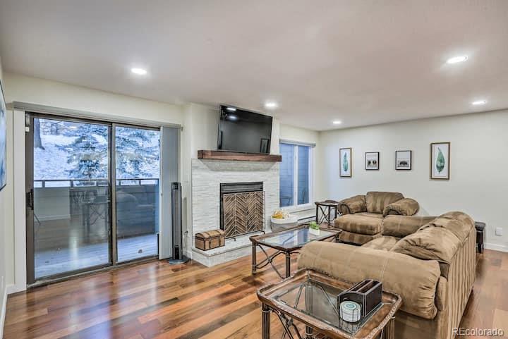 23538 Pondview Place Unit: B