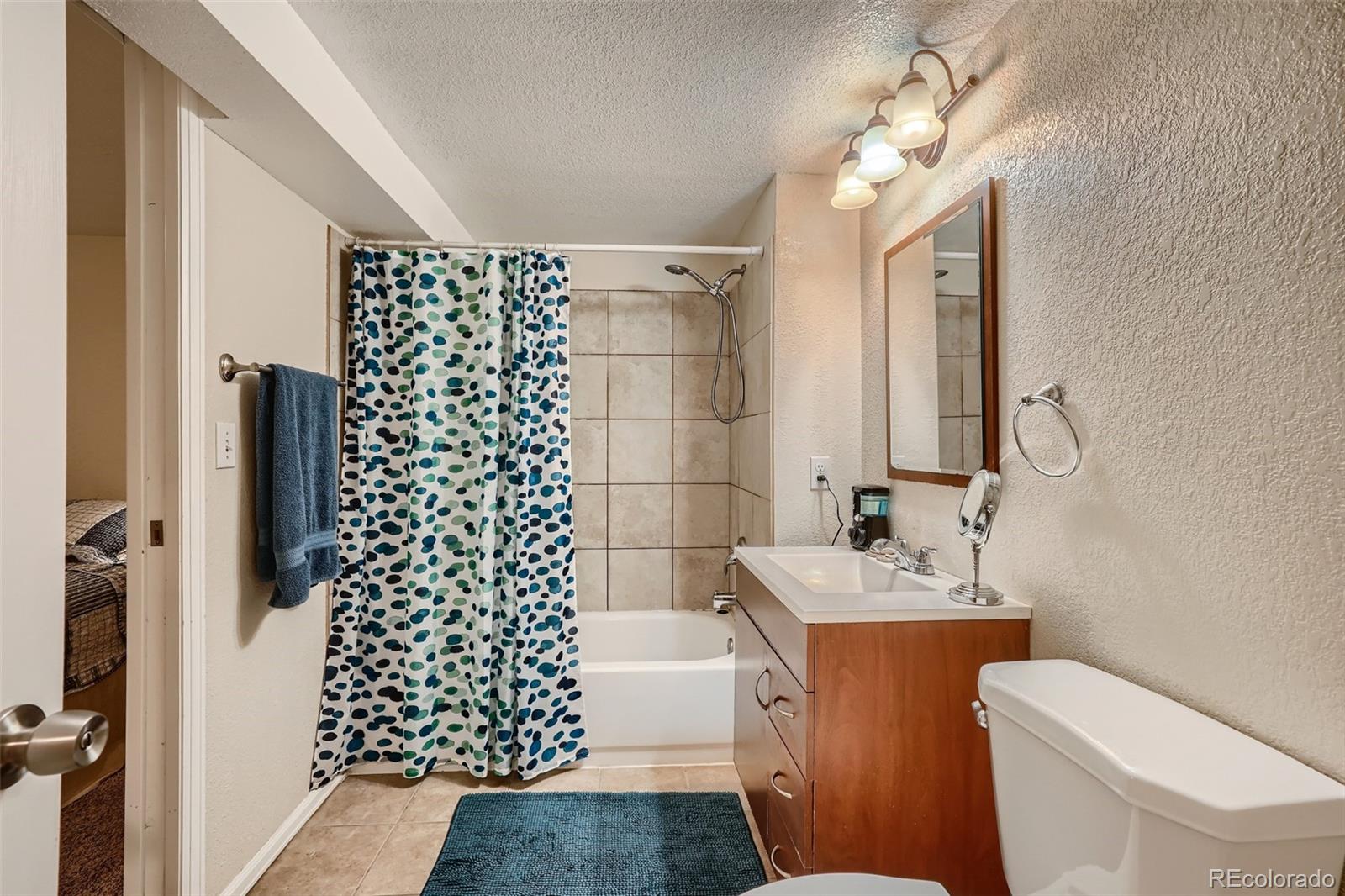 1310 Valentia Street