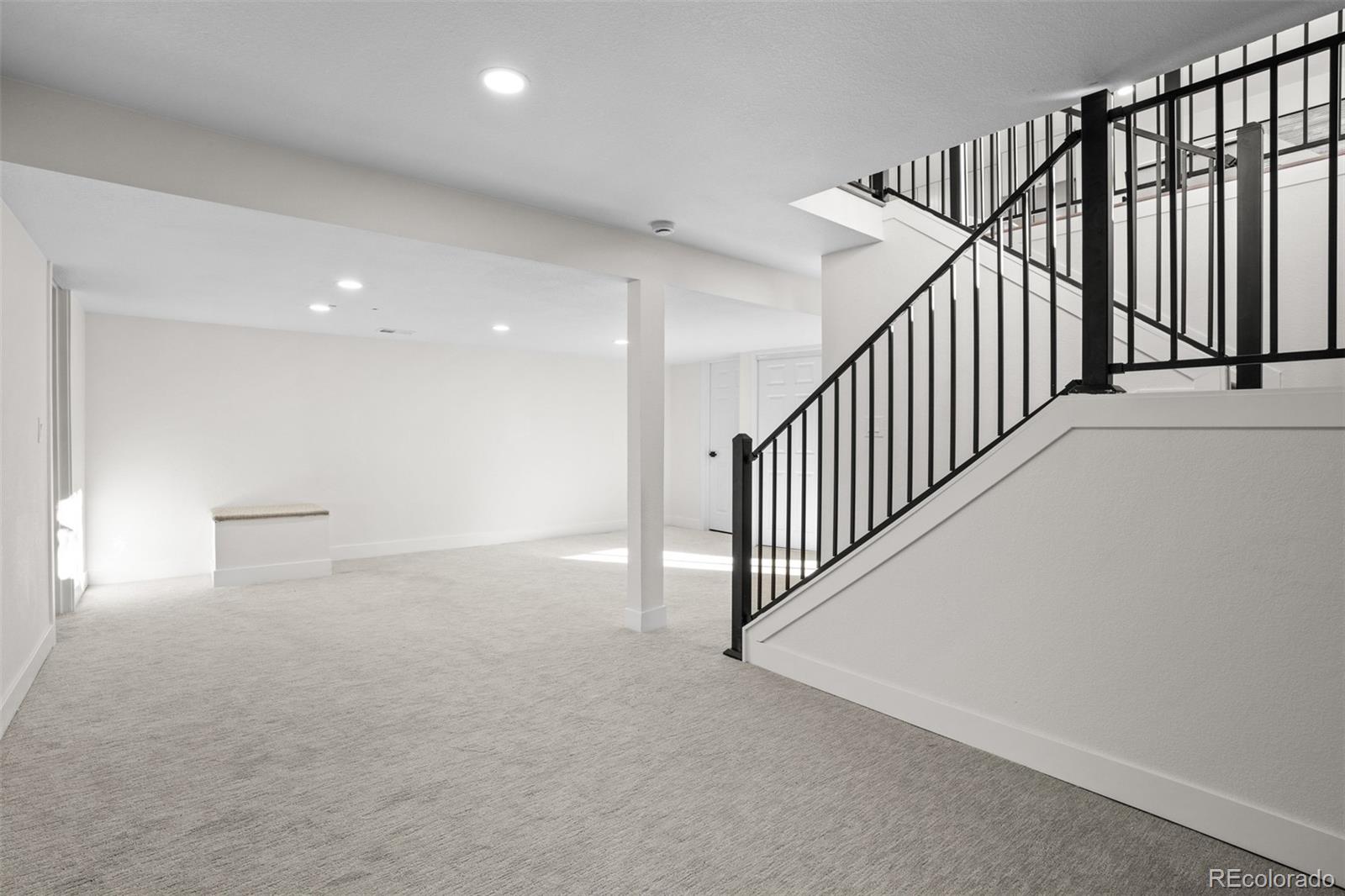 922 Park View Street