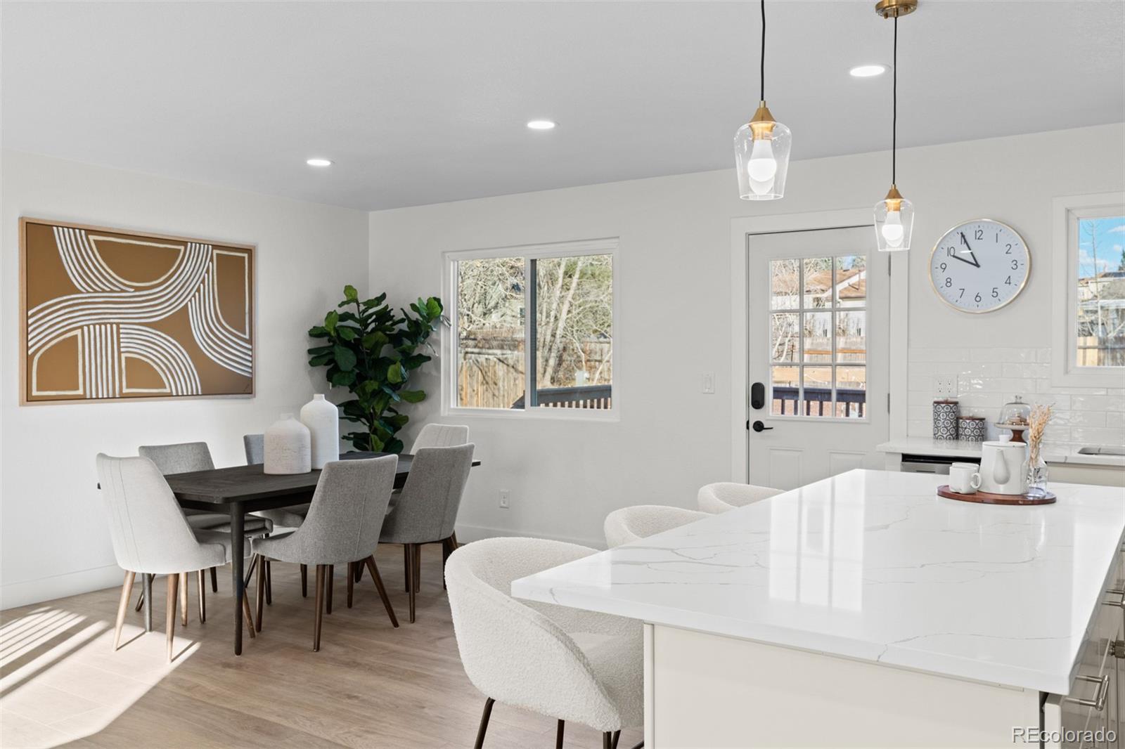 922 Park View Street