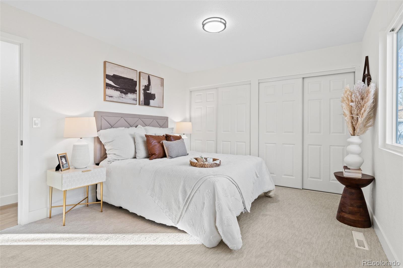 922 Park View Street