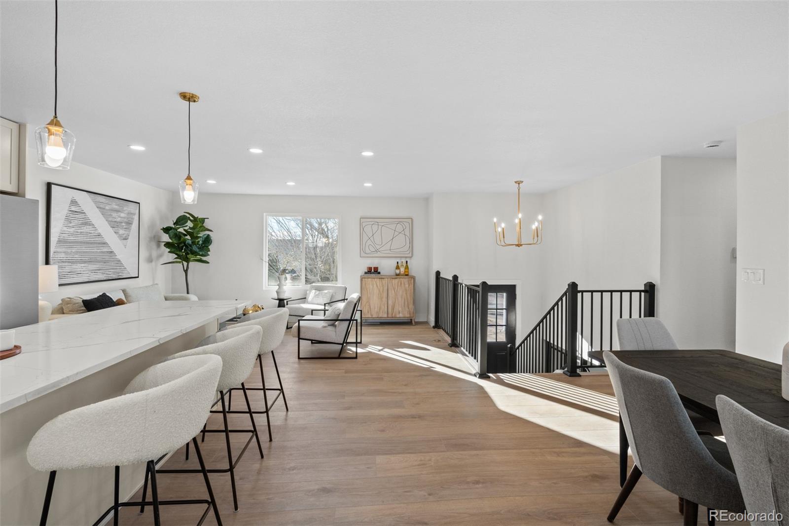 922 Park View Street