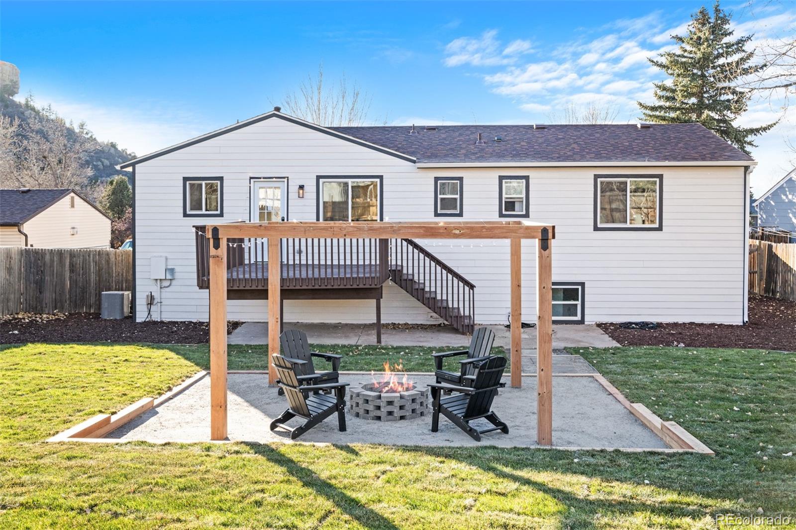 922 Park View Street