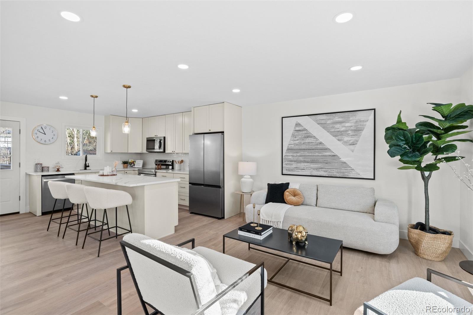 922 Park View Street