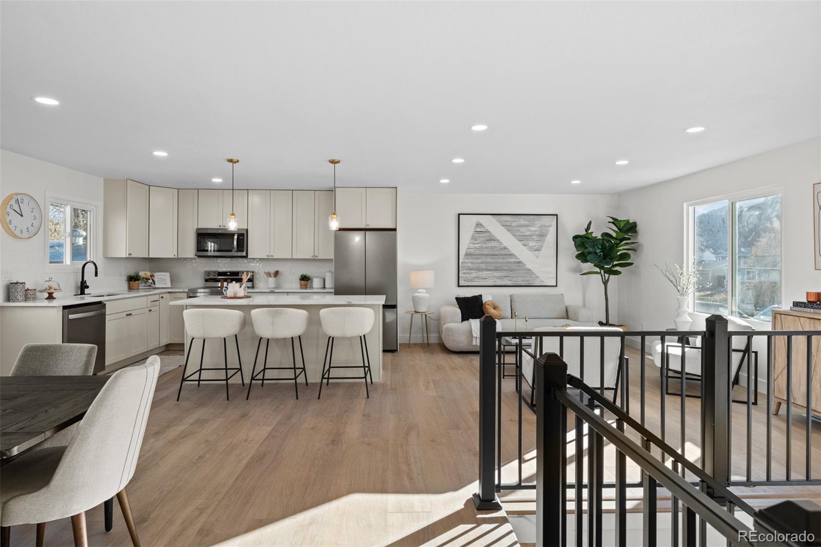 922 Park View Street