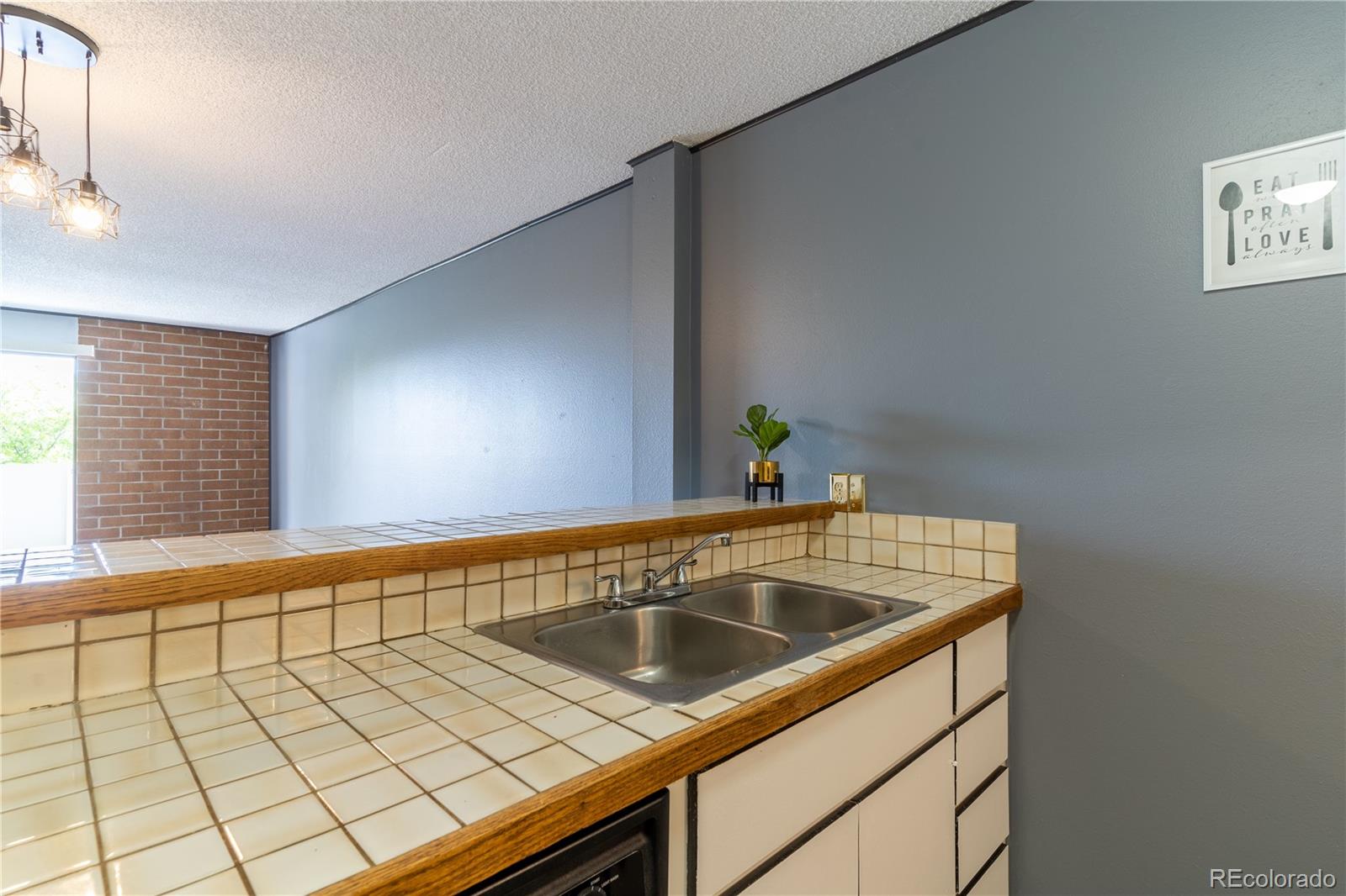 2880 S Locust Street Unit: S505