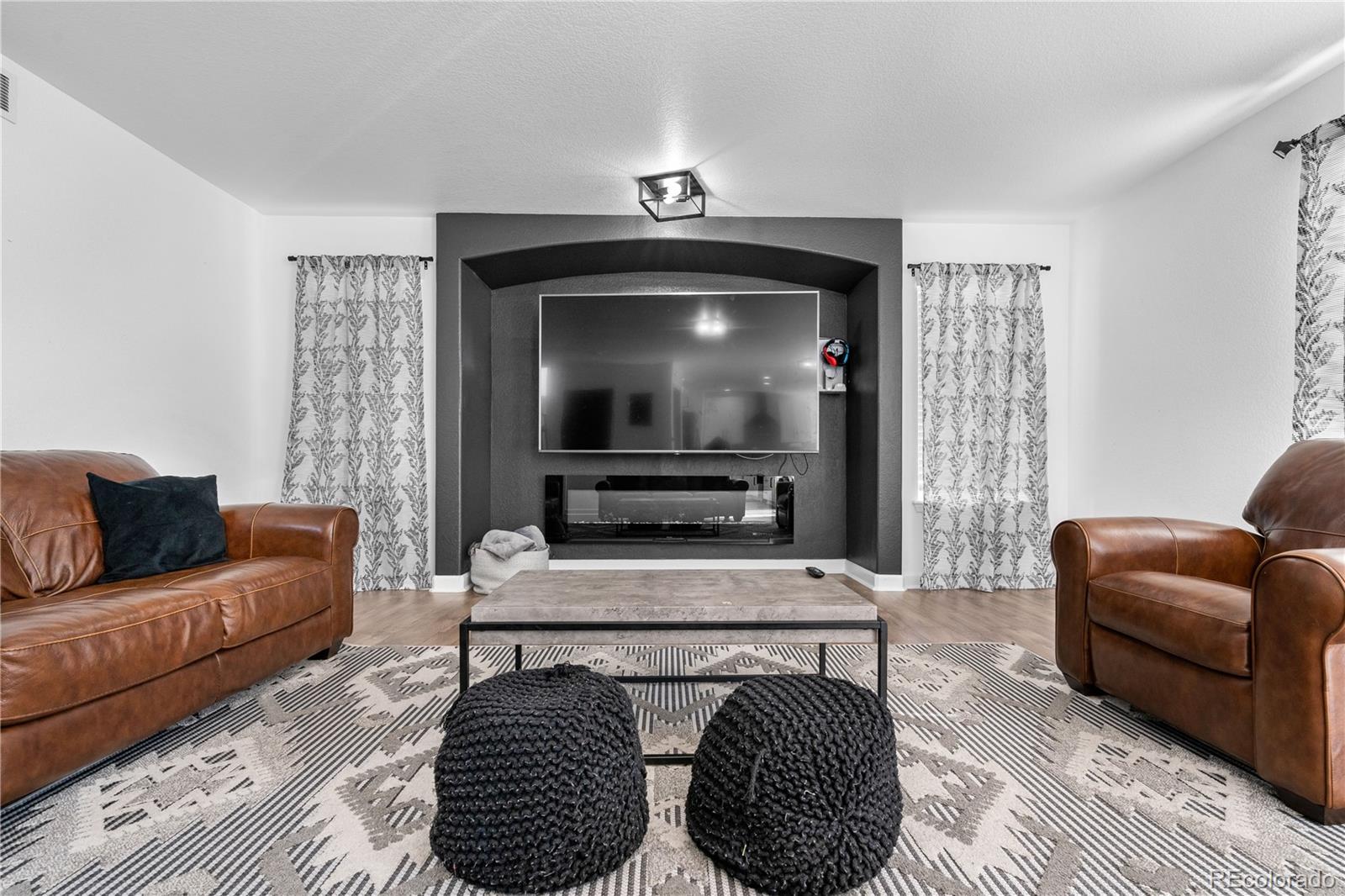 260 Stonehaven Street Circle