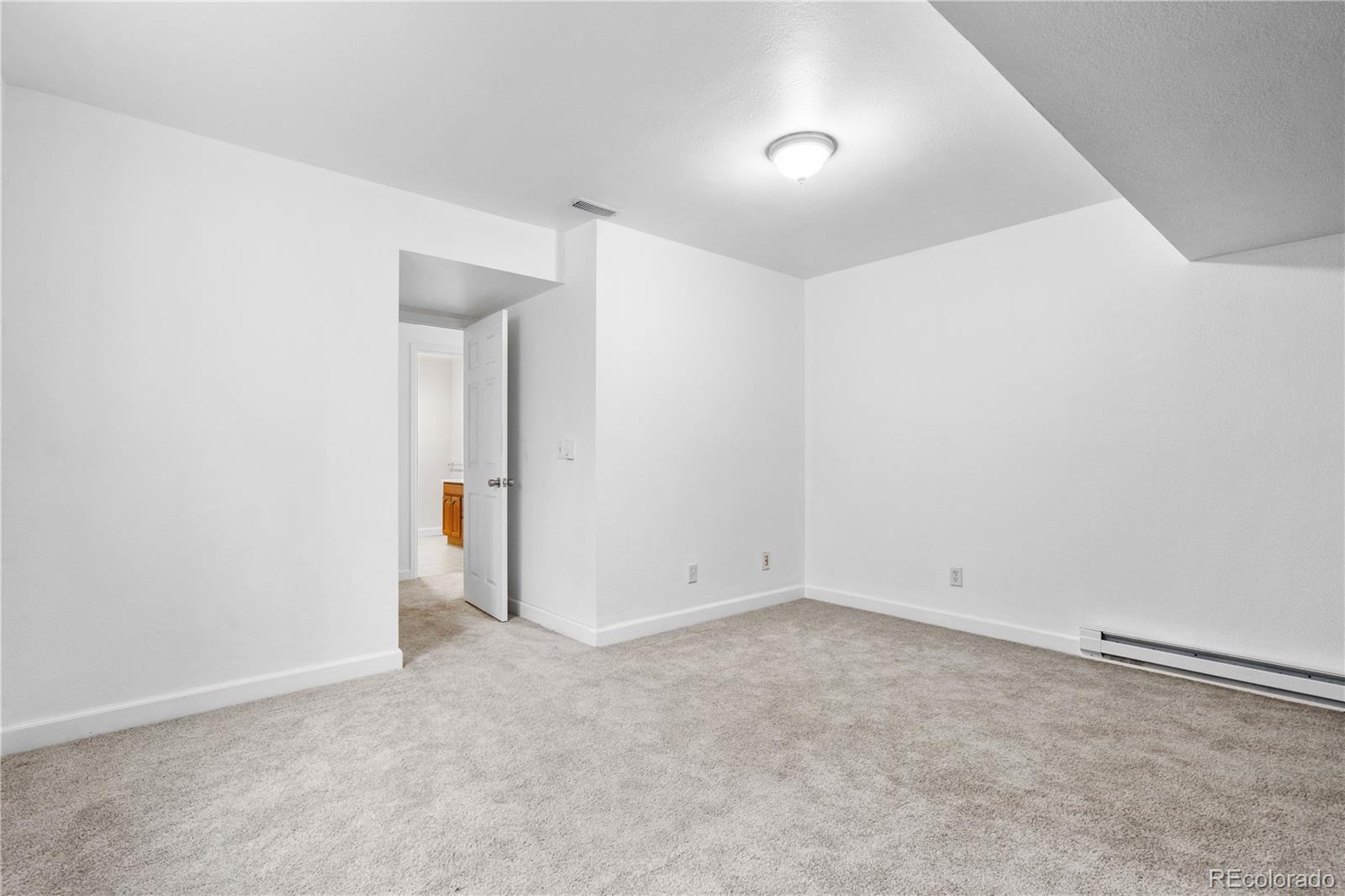 260 Stonehaven Street Circle