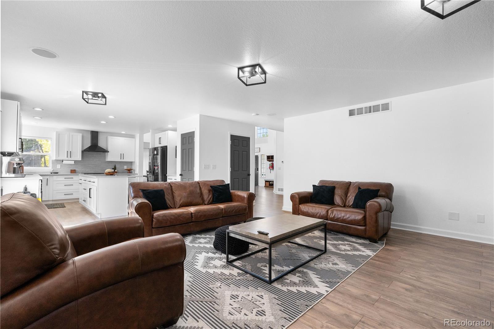 260 Stonehaven Street Circle