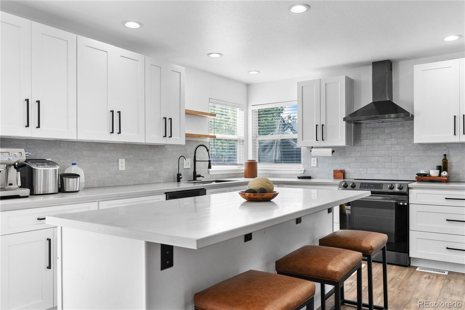 260 Stonehaven Street Circle