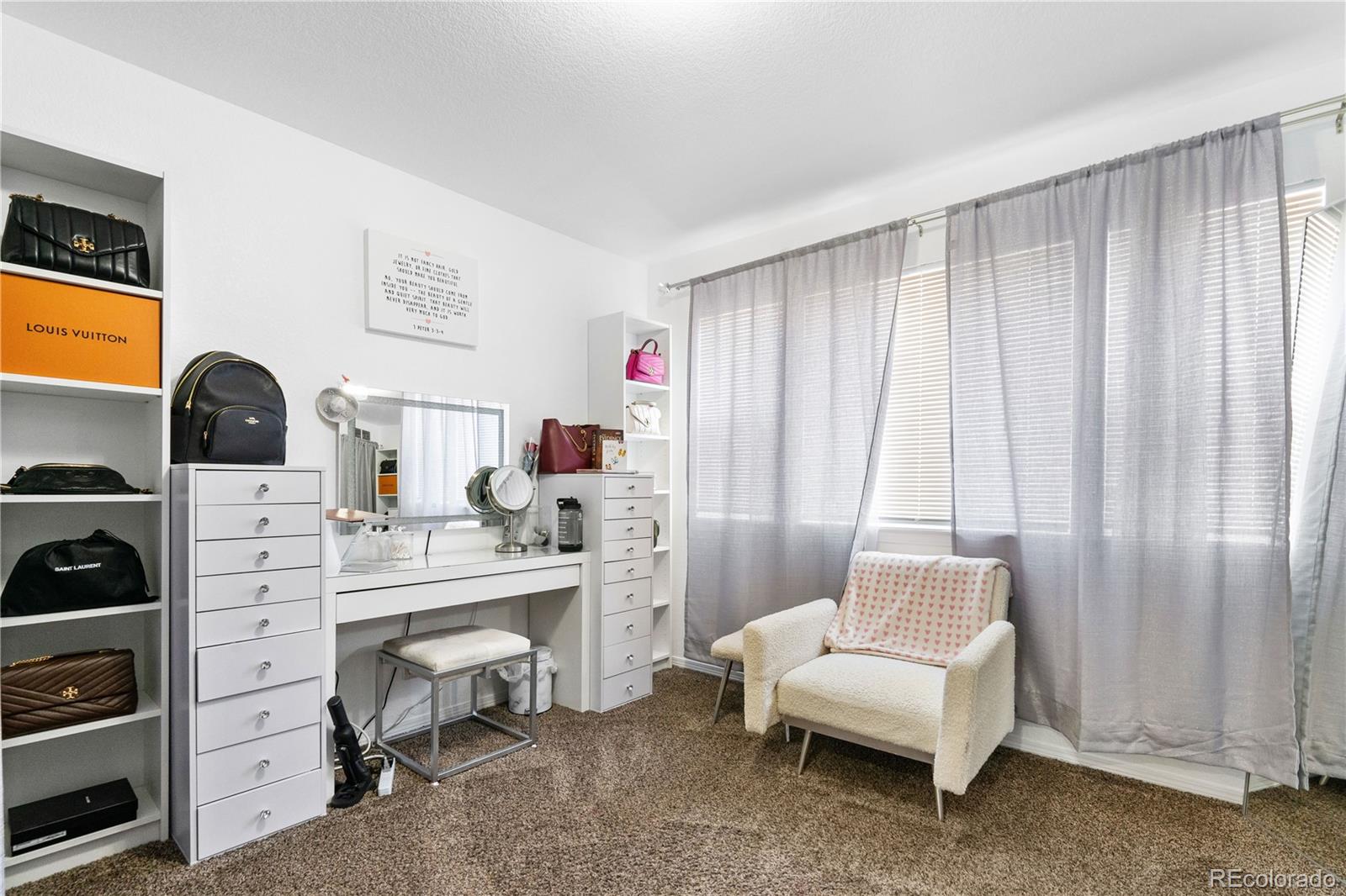 260 Stonehaven Street Circle