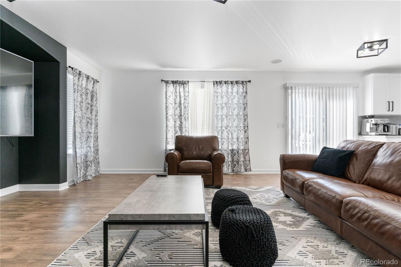 260 Stonehaven Street Circle