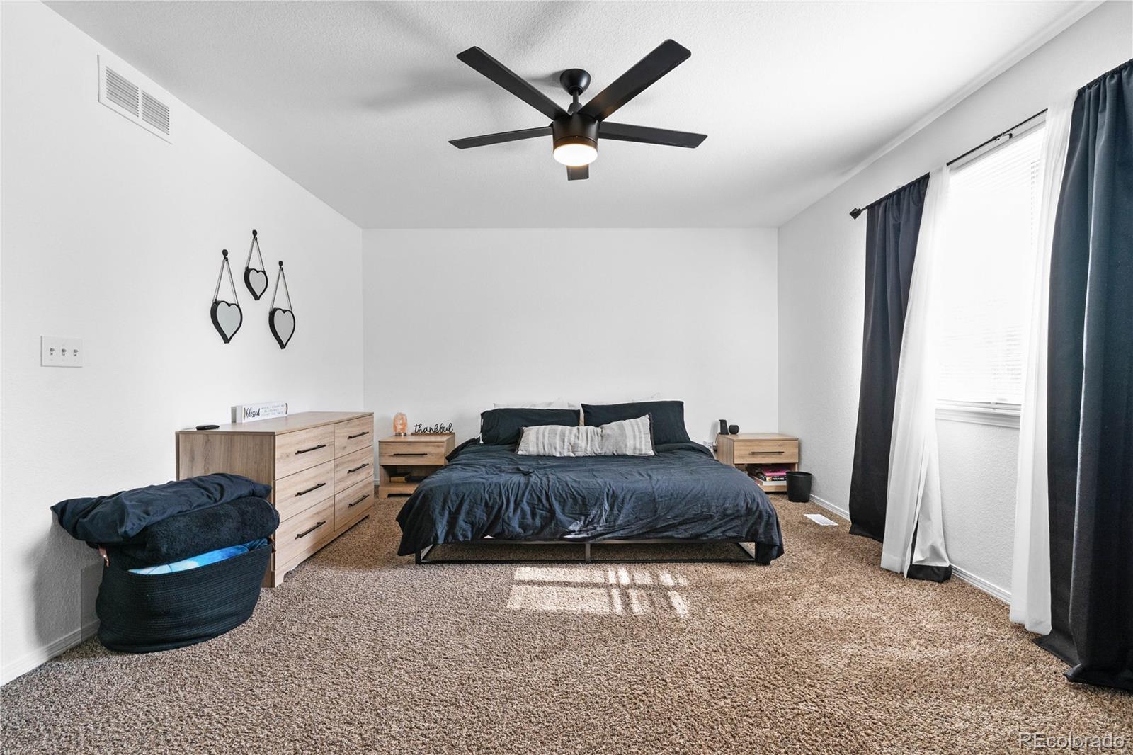 260 Stonehaven Street Circle