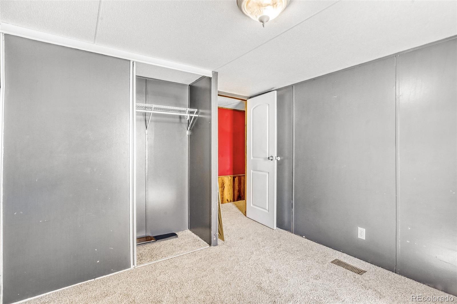10201 Riverdale Roads