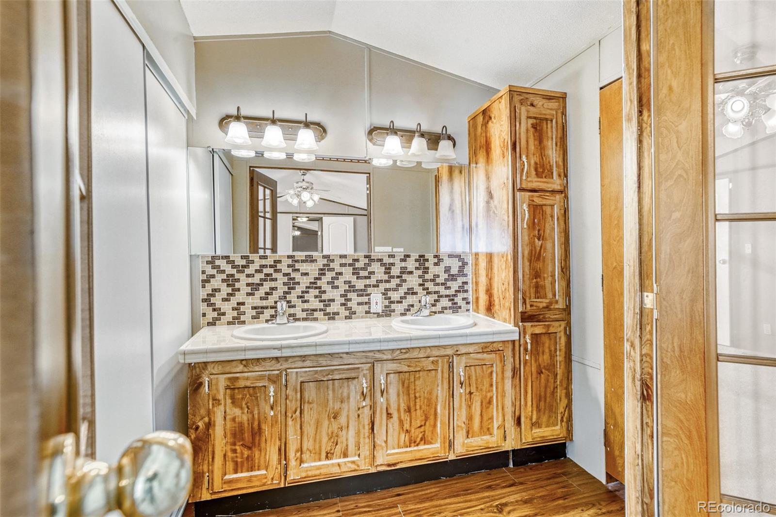 10201 Riverdale Roads