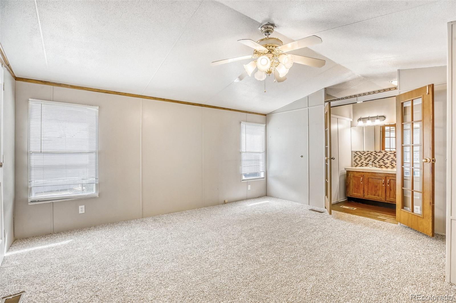 10201 Riverdale Roads