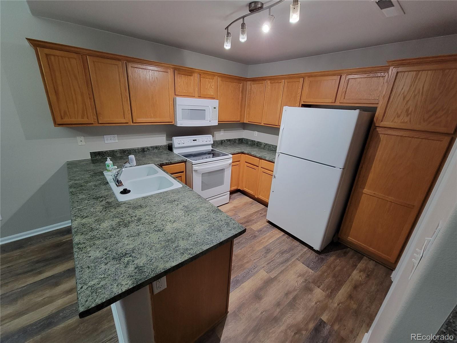 420 Elizabeth Street