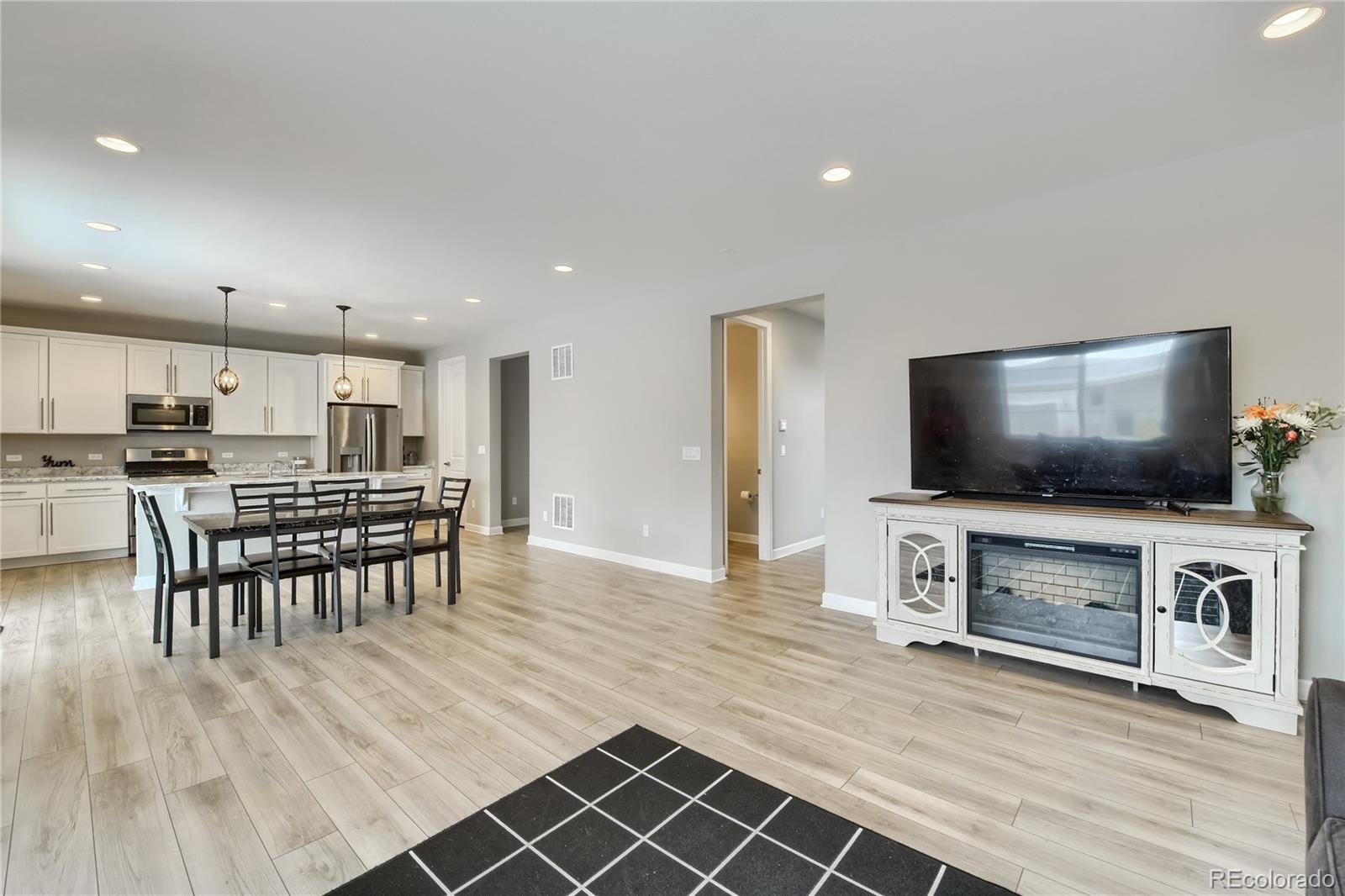 18009 E 99th Place