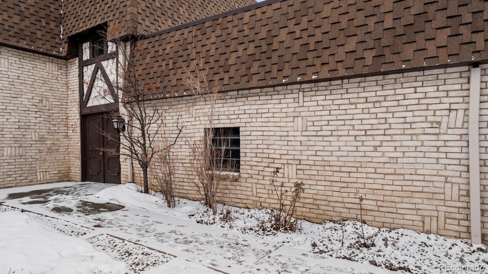 7250 Eastmoor Drive Unit: 104