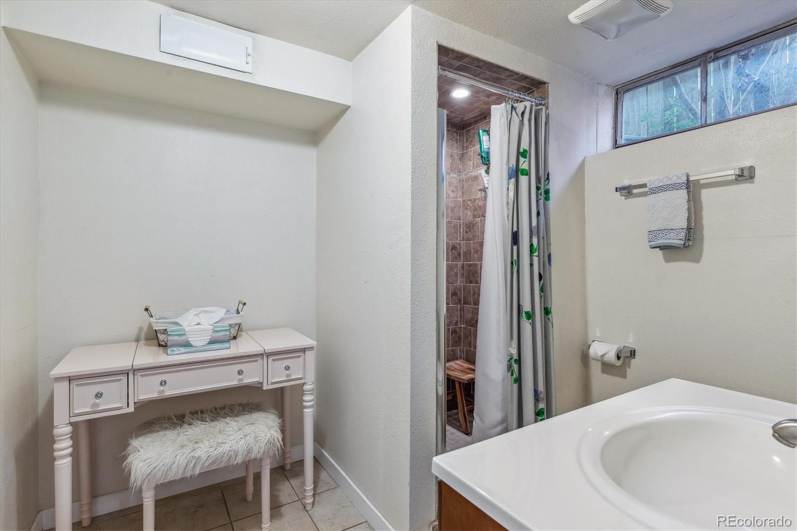 5670 E Amherst Avenue