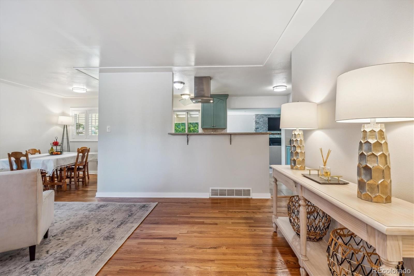 5670 E Amherst Avenue