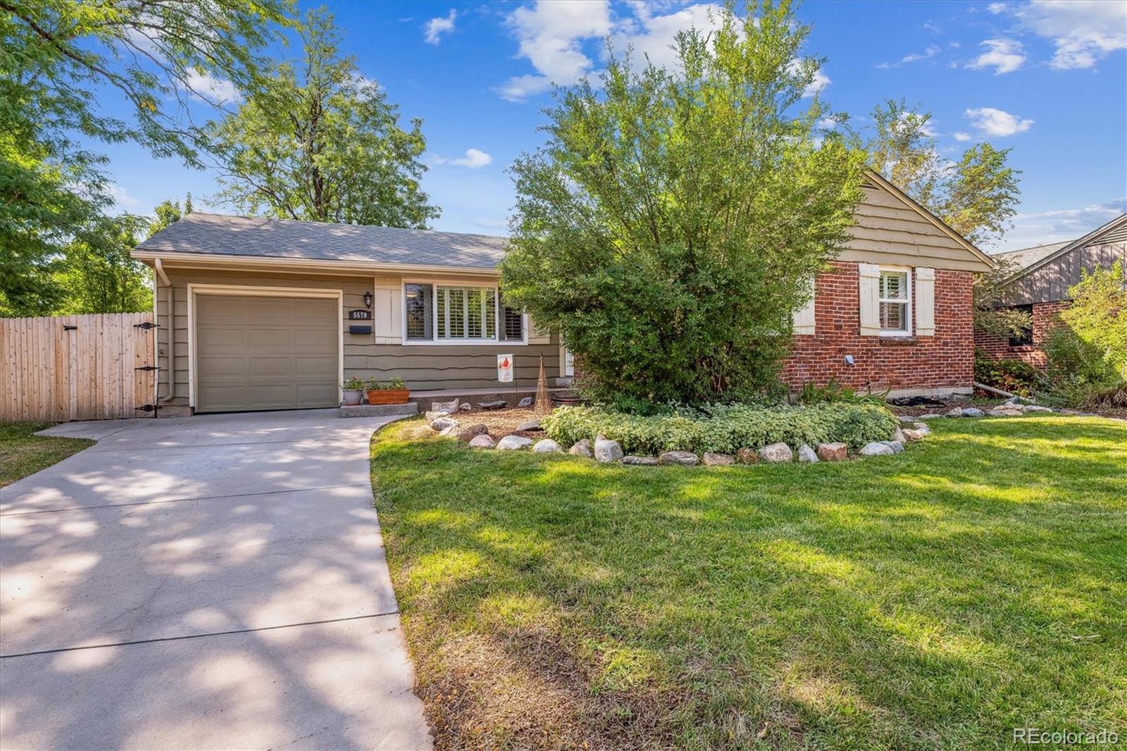 5670 E Amherst Avenue