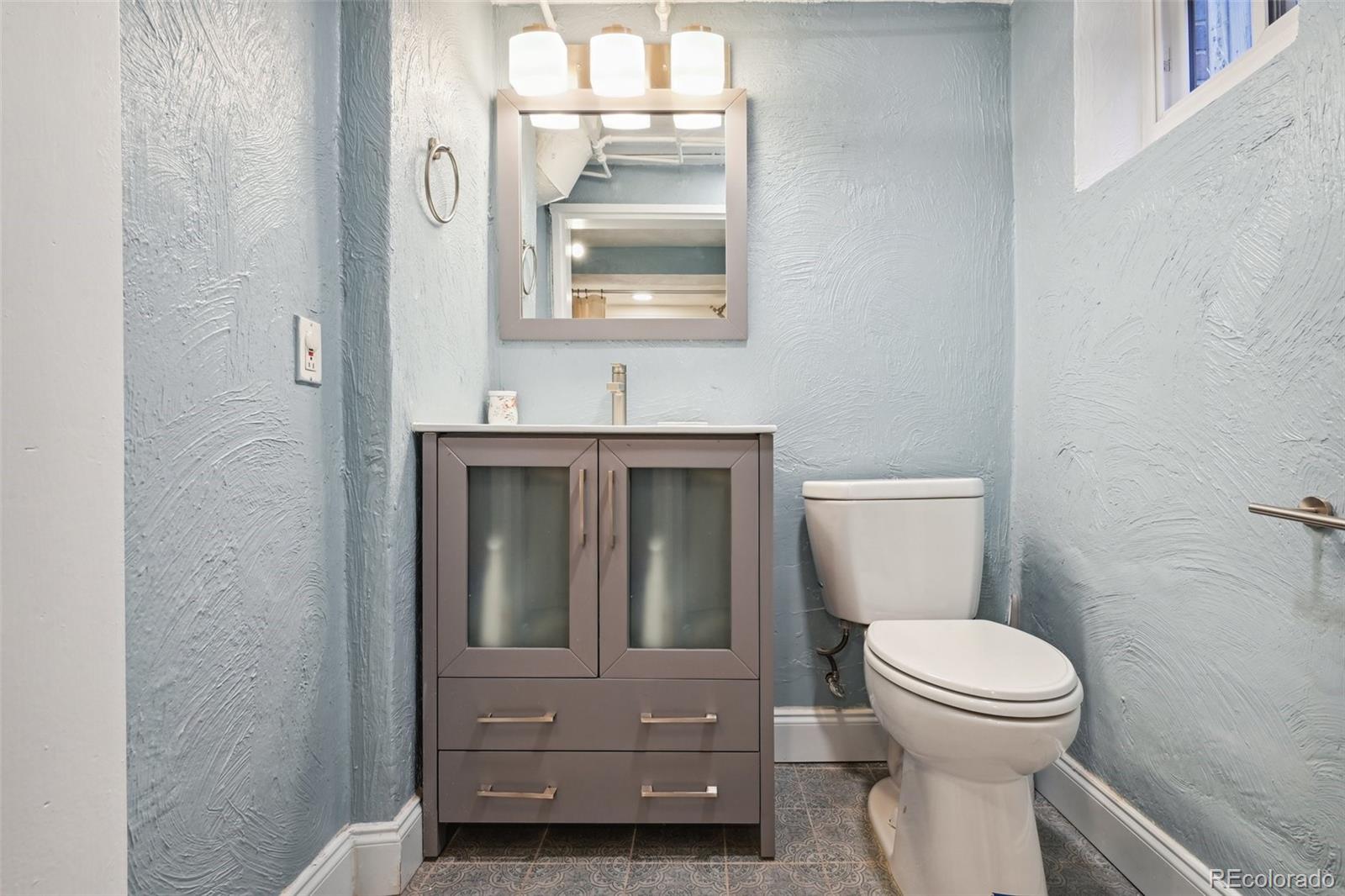 1375 Tennyson Street