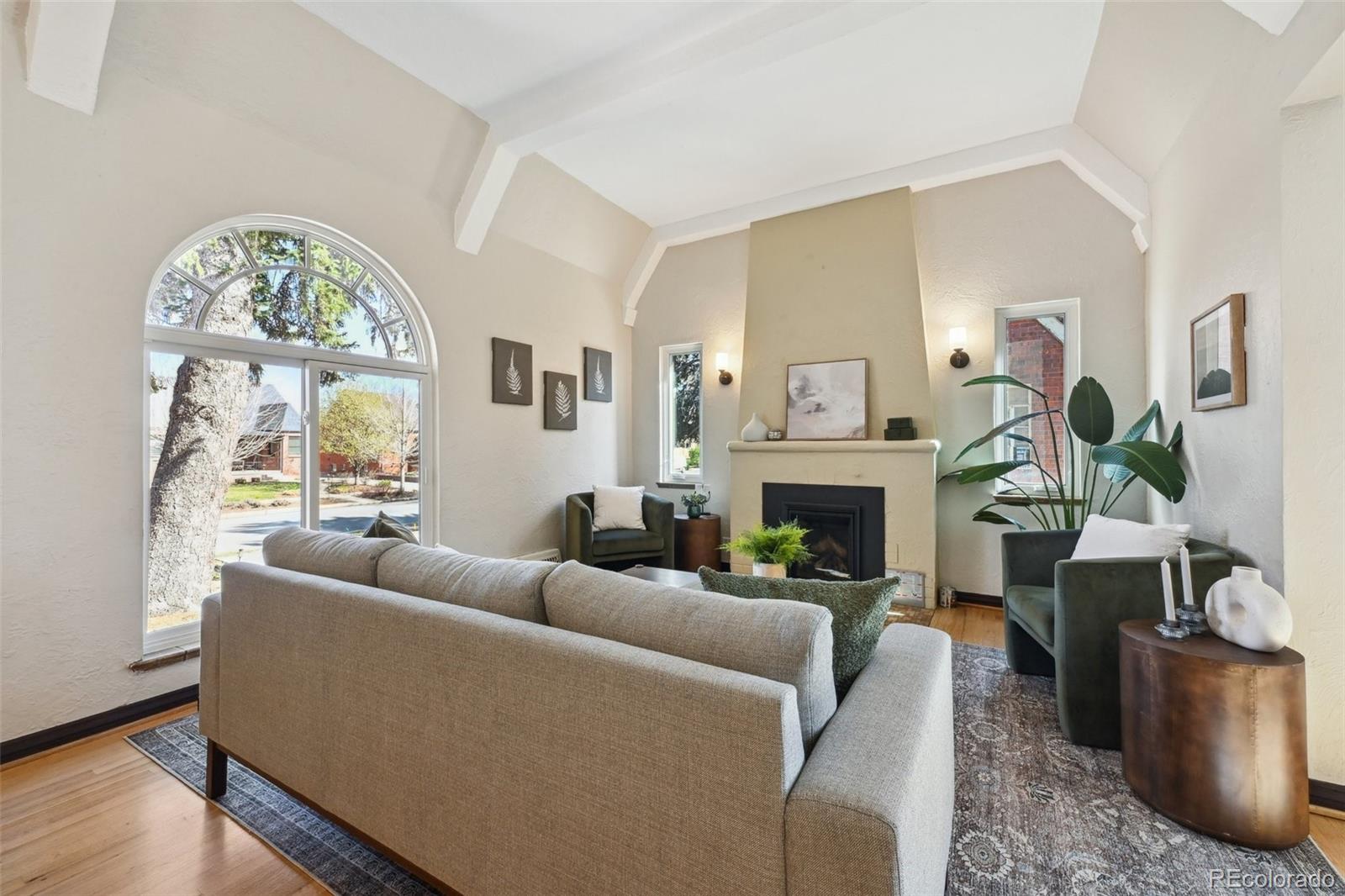 1375 Tennyson Street