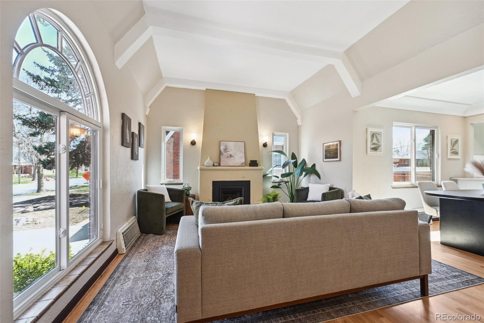 1375 Tennyson Street