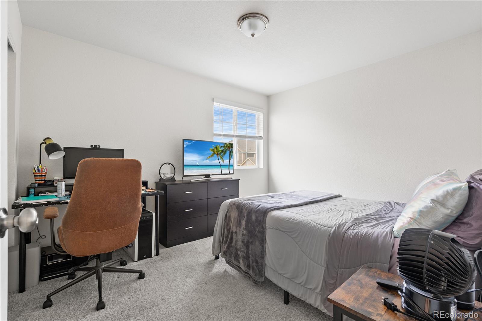 Reunion FReunion F Mobile Street