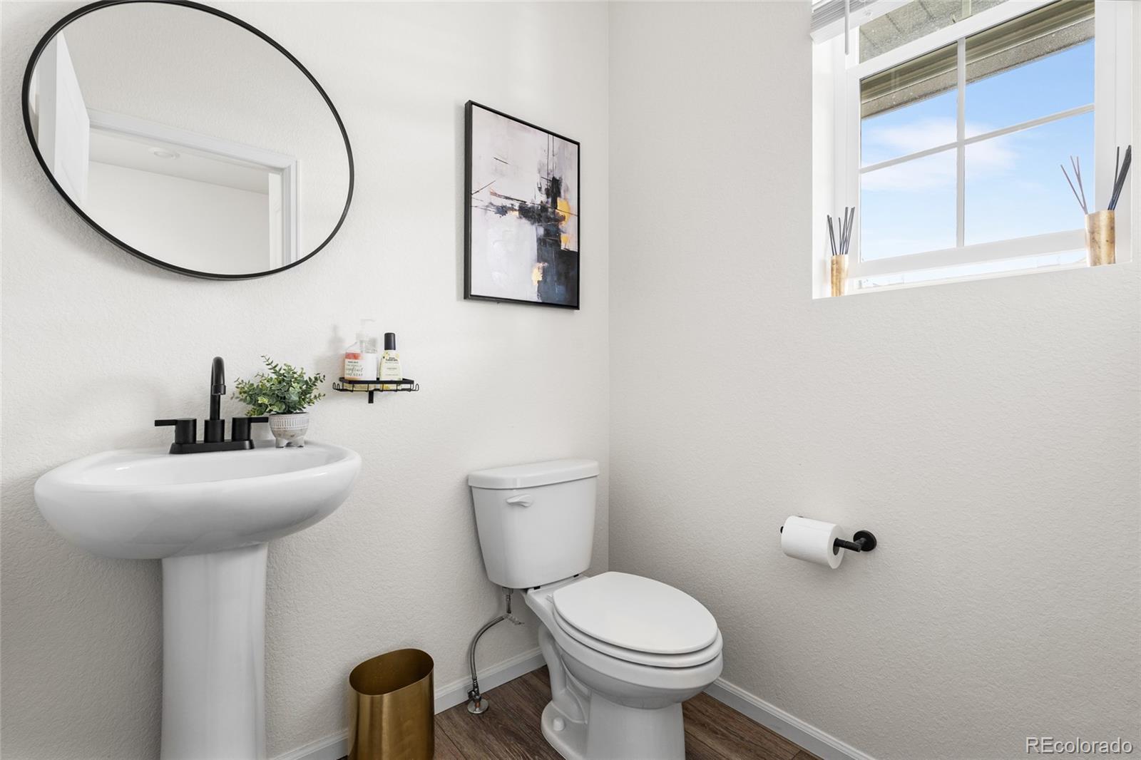 Reunion FReunion F Mobile Street