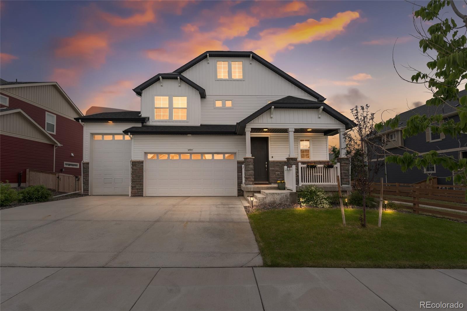 Reunion FReunion F Mobile Street