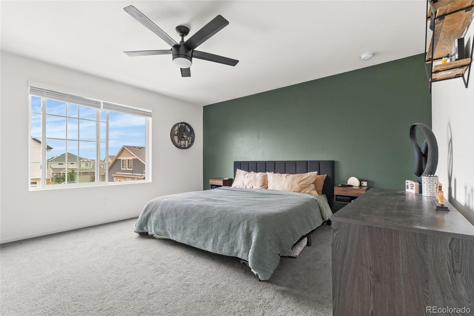 Reunion FReunion F Mobile Street