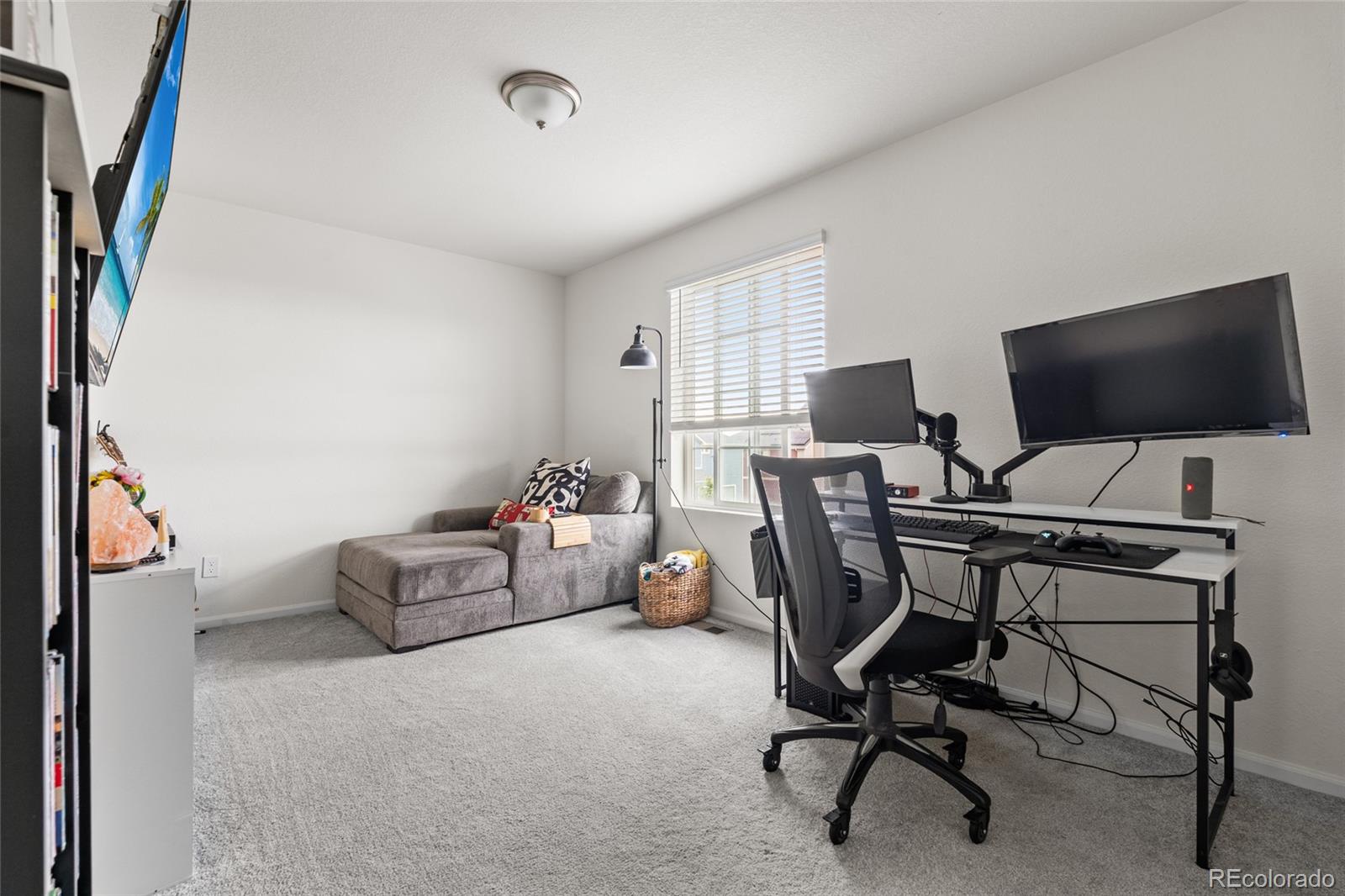 Reunion FReunion F Mobile Street