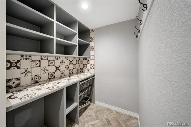 5337 E 112th Place