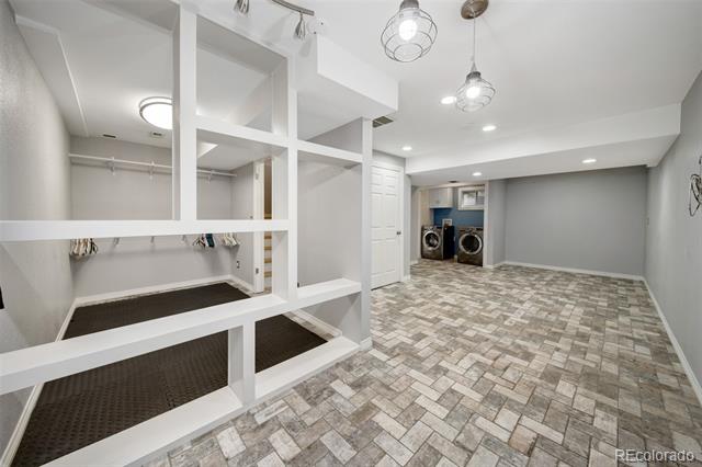 5337 E 112th Place