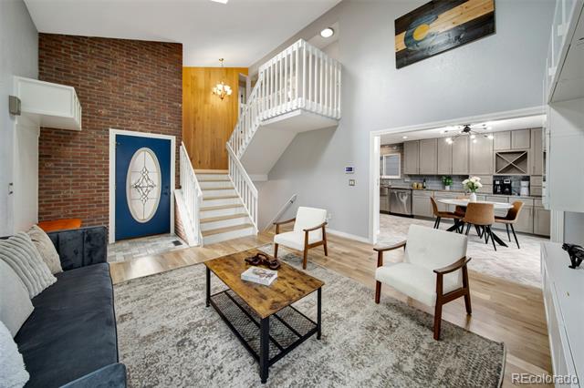 5337 E 112th Place