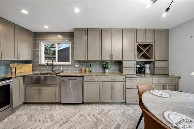 5337 E 112th Place